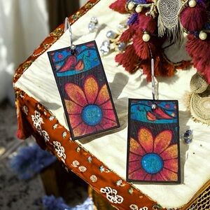 5 For $25💫Retro Groovy Sunflower Earrings Dangles